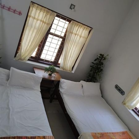 Avani Home Stay Iritti Luaran gambar